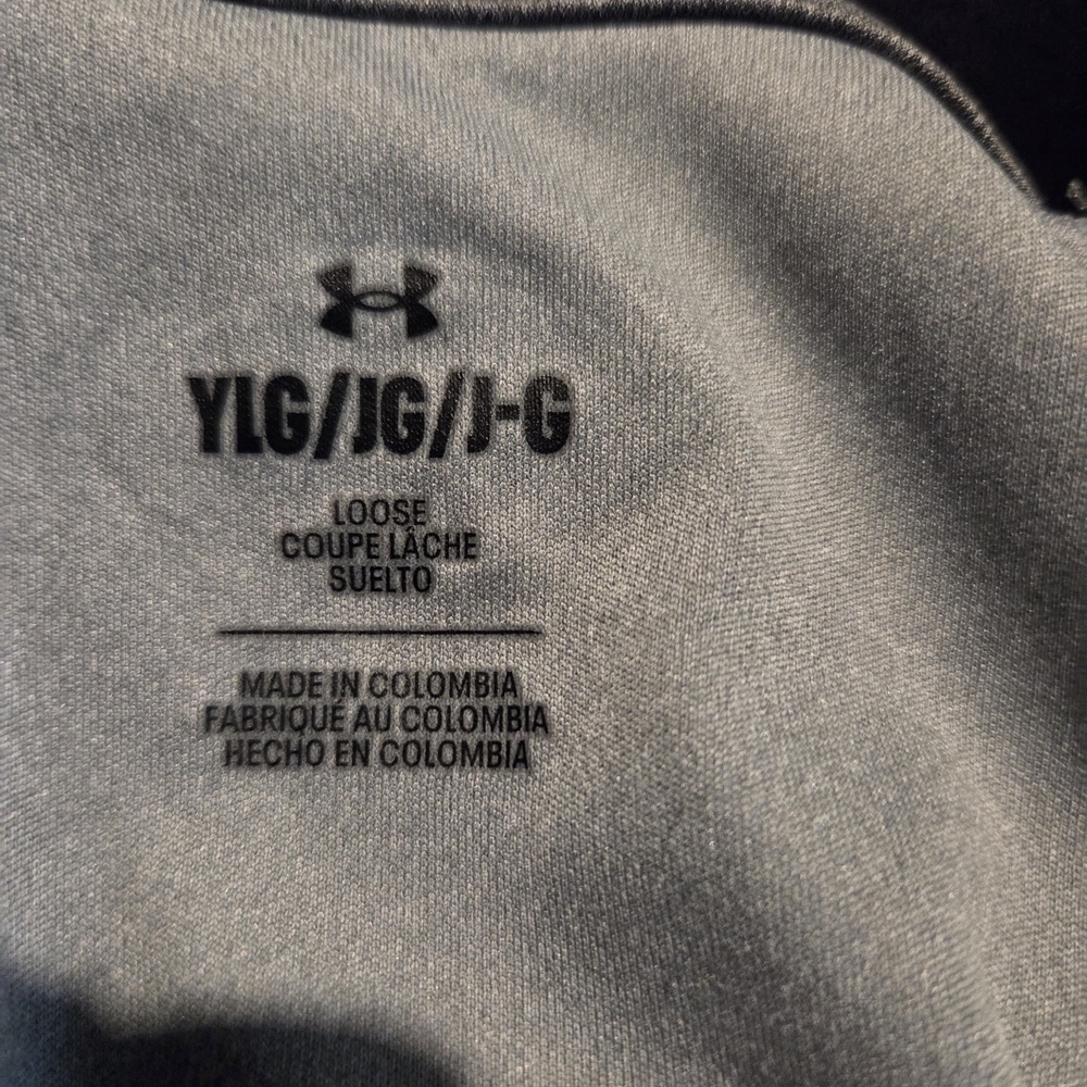 Under Armour Dark Gray Pullover - Picture 4 of 4